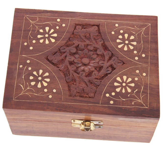 beautiful wooden box holds 12 bottles,free p&p Aromatherapy Sheesham carved 