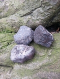  MAGNETIZED LODESTONE  (MAGNETIC) NATURAL ROUGH GROUNDING TUMBLESTONE